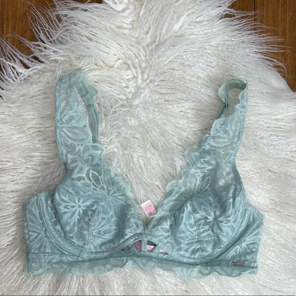 Pink by Victoria’s Secret light Blue date unlined bra size XS